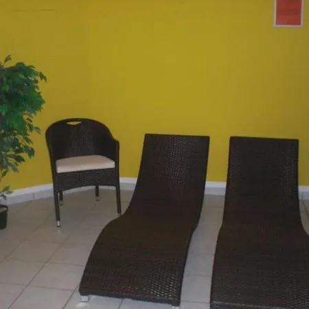 דירה Am-stadtwald-wohnung-2-642