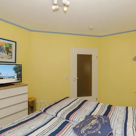 Am-stadtwald-wohnung-2-642 *