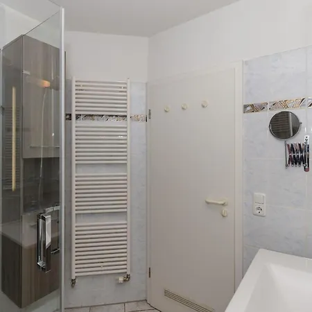 Appartement Am-stadtwald-wohnung-2-642